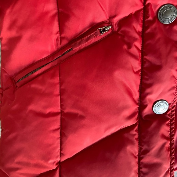 Part two - Red puffer coat - Picture 6 of 6